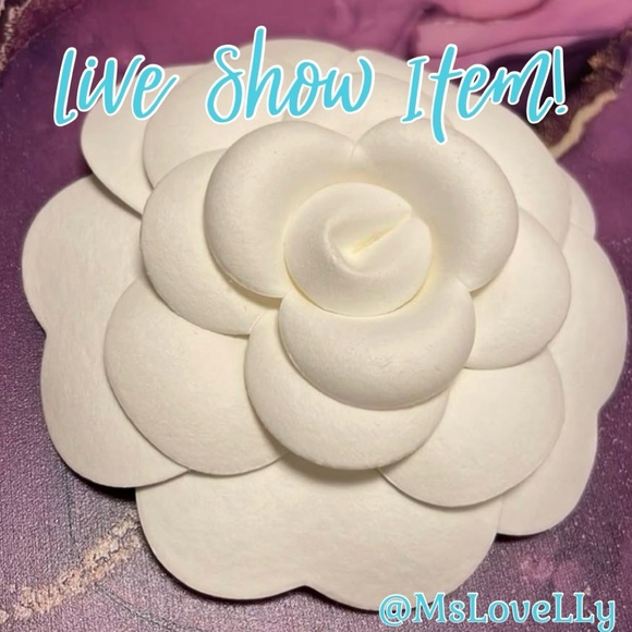 MsLoveLLy’s LIVE Notification 🤍💕 Blue + Sign - Picture 6 of 16